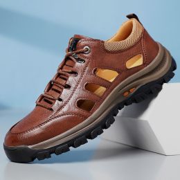 2021 New Summer Men's Sandals Breathable Casual Soft-soled Sports Business Formal Wear Men's Shoes Hollow Thick-soled Sandals (Color: Brown Hollowed Out, size: 43)