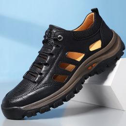 2021 New Summer Men's Sandals Breathable Casual Soft-soled Sports Business Formal Wear Men's Shoes Hollow Thick-soled Sandals (Color: Black Hollow, size: 42)